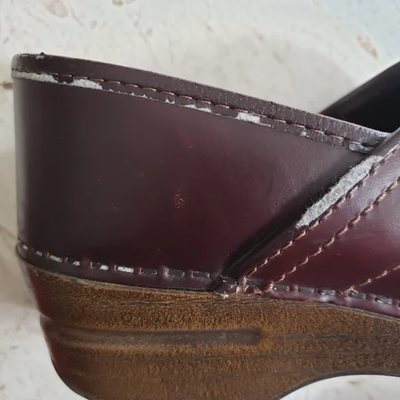 Dansko Brown Leather Women's Mules - Picture 9 of 9